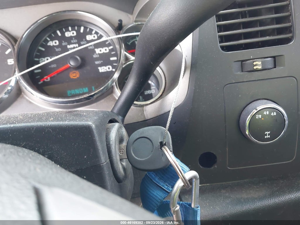 2011 Chevrolet Silverado 2500HD LT photo 11