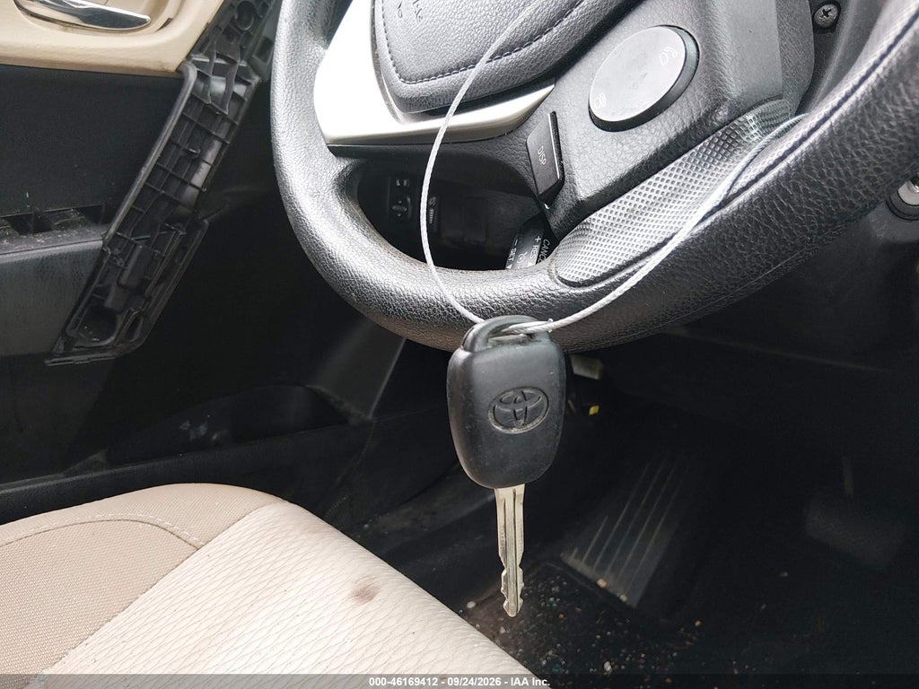 2016 Toyota Corolla LE photo 11