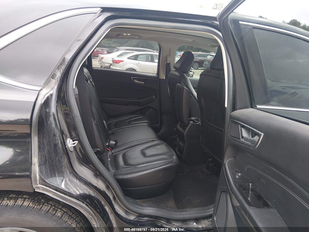 2020 Ford Edge Titanium photo 8