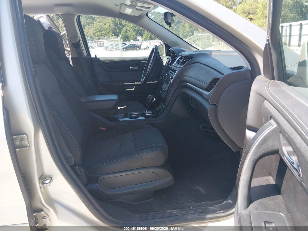 2015 Chevrolet Traverse 1LT photo 5