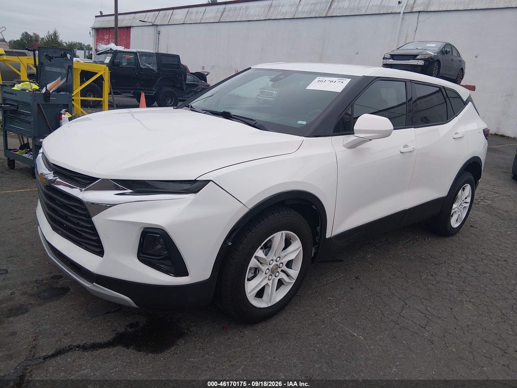 2021 Chevrolet Blazer AWD 2LT photo 2