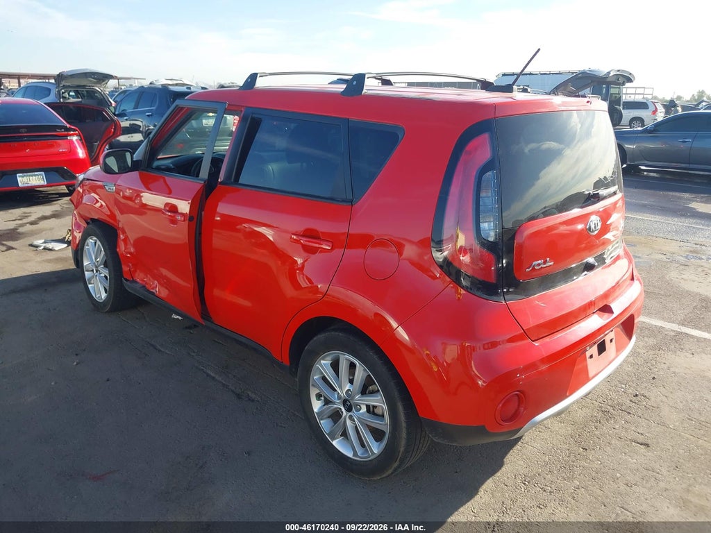 2017 Kia Soul + photo 3