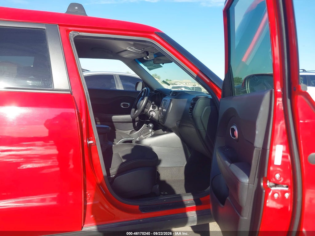 2017 Kia Soul + photo 5
