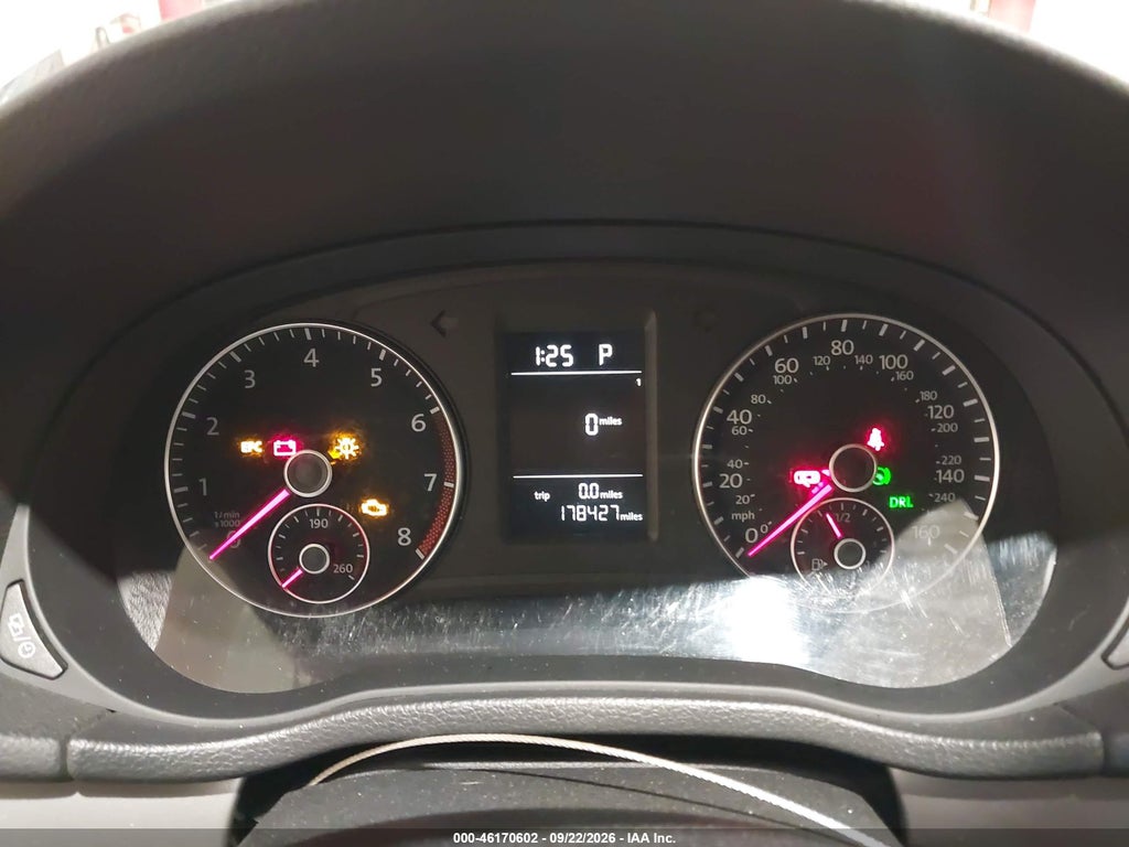 2015 Volkswagen Passat 1.8T Wolfsburg Edition photo 7