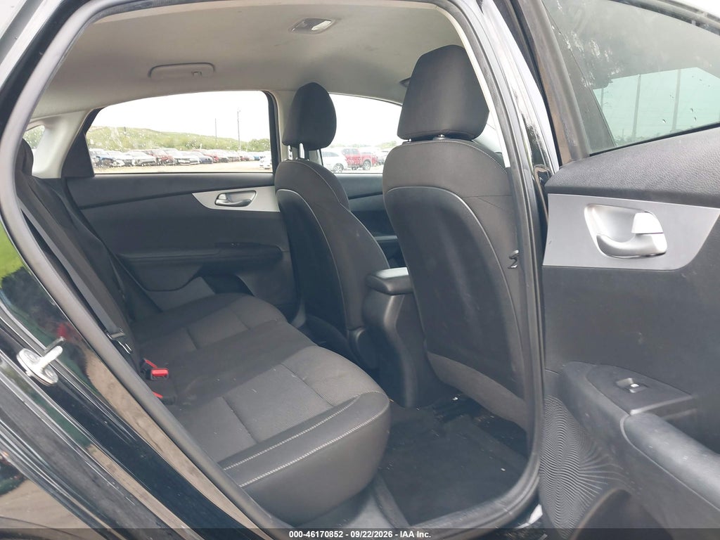 2023 Kia Forte LXS photo 8