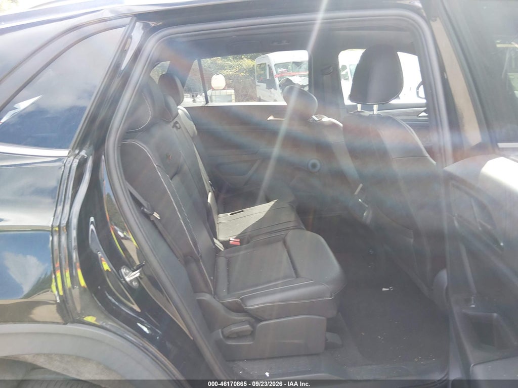 2020 Volkswagen Atlas Cross Sport 3.6L V6 SE W/Technology/3.6L V6 SE W/Technology R-Line photo 8