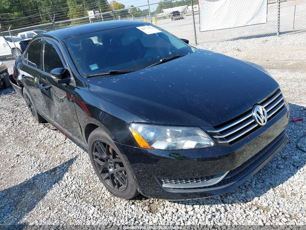 2013 Volkswagen Passat 2.5L S photo 1