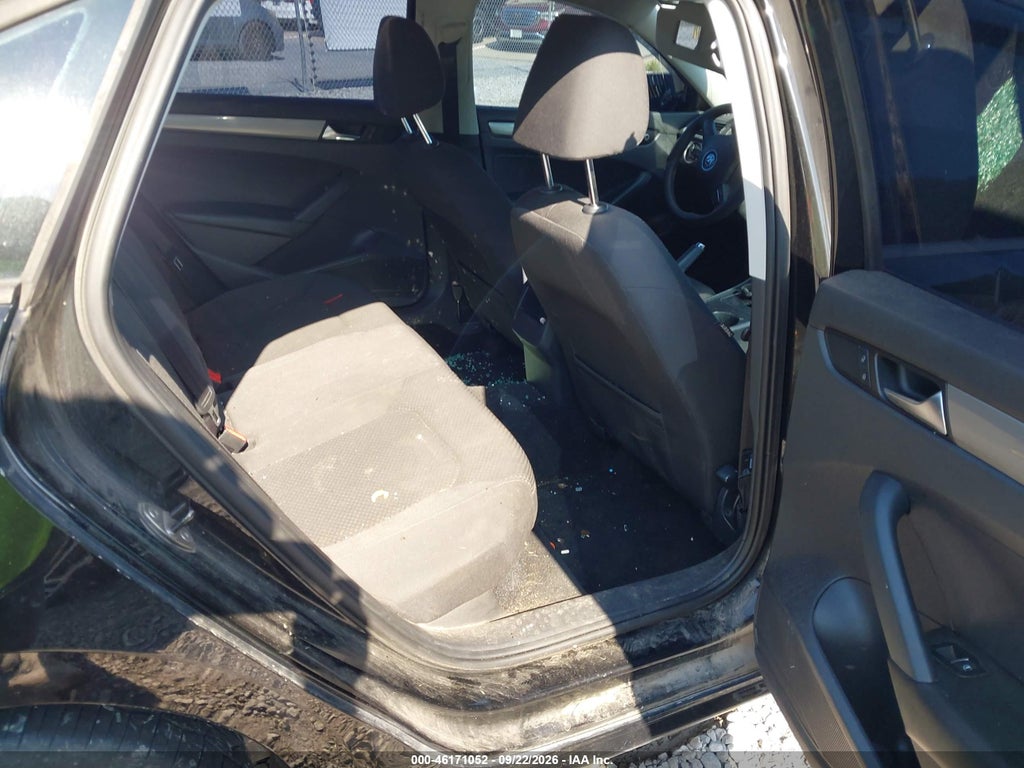 2013 Volkswagen Passat 2.5L S photo 5