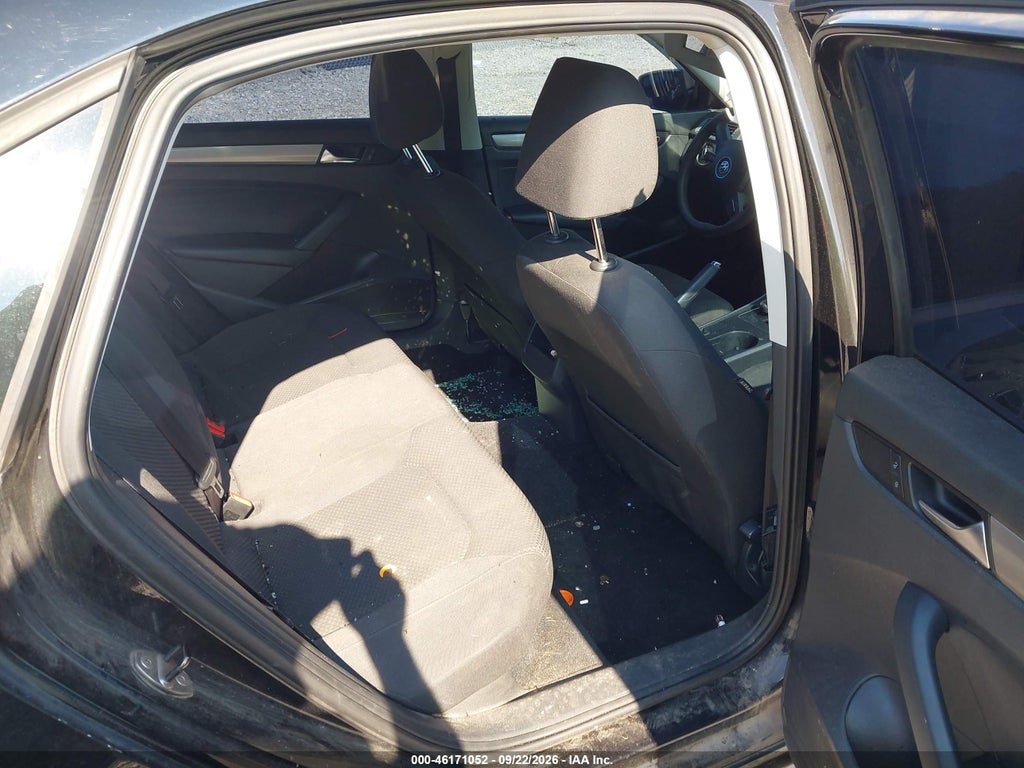 2013 Volkswagen Passat 2.5L S photo 8