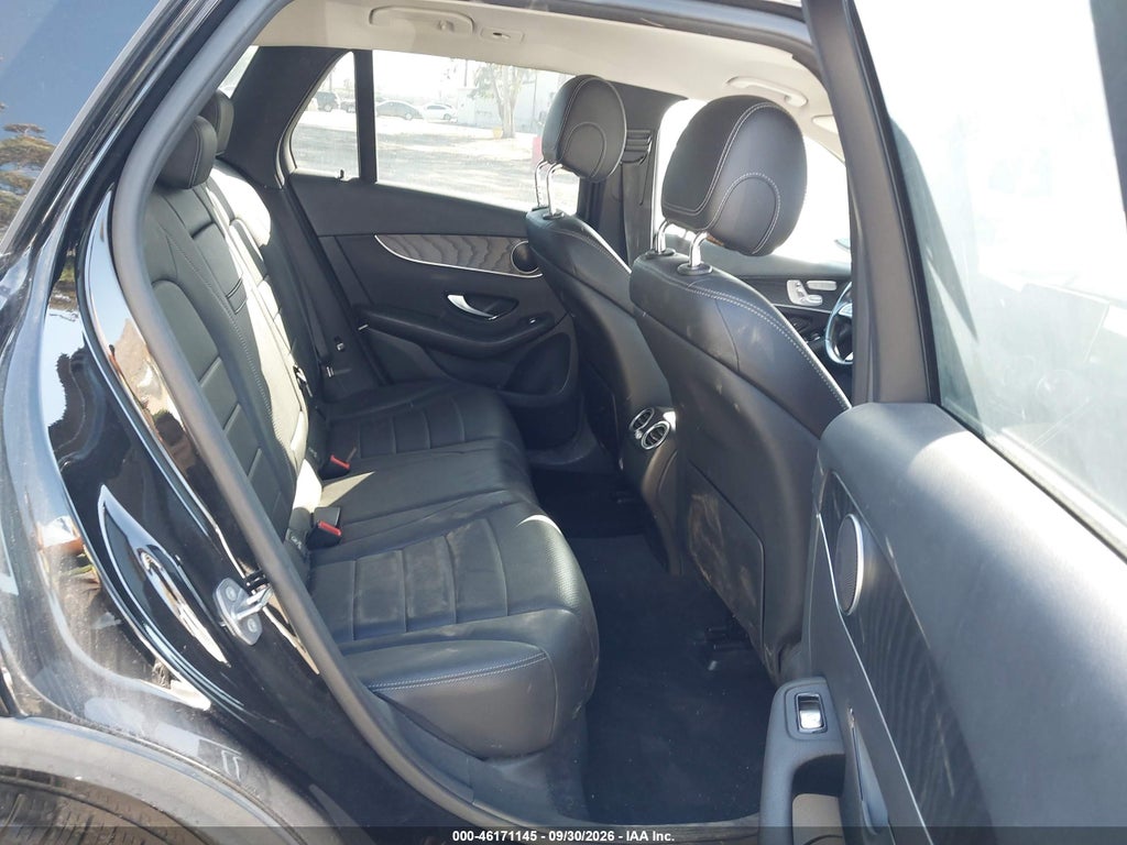 2016 Mercedes-Benz GLC 300 photo 8