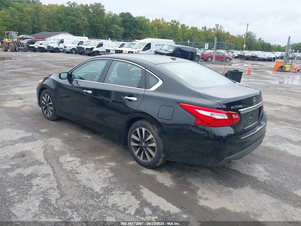 2017 Nissan Altima 2.5 SV photo 3