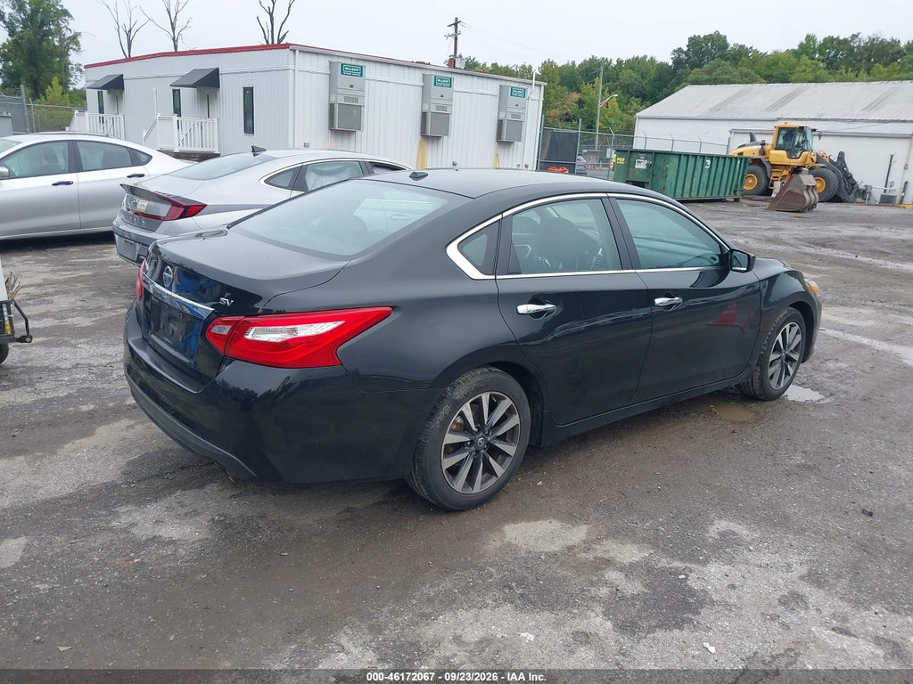 2017 Nissan Altima 2.5 SV photo 4