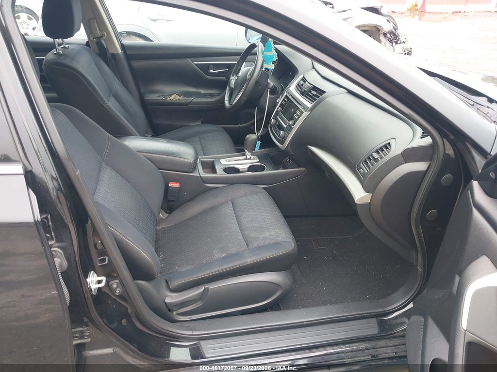 2017 Nissan Altima 2.5 SV photo 5