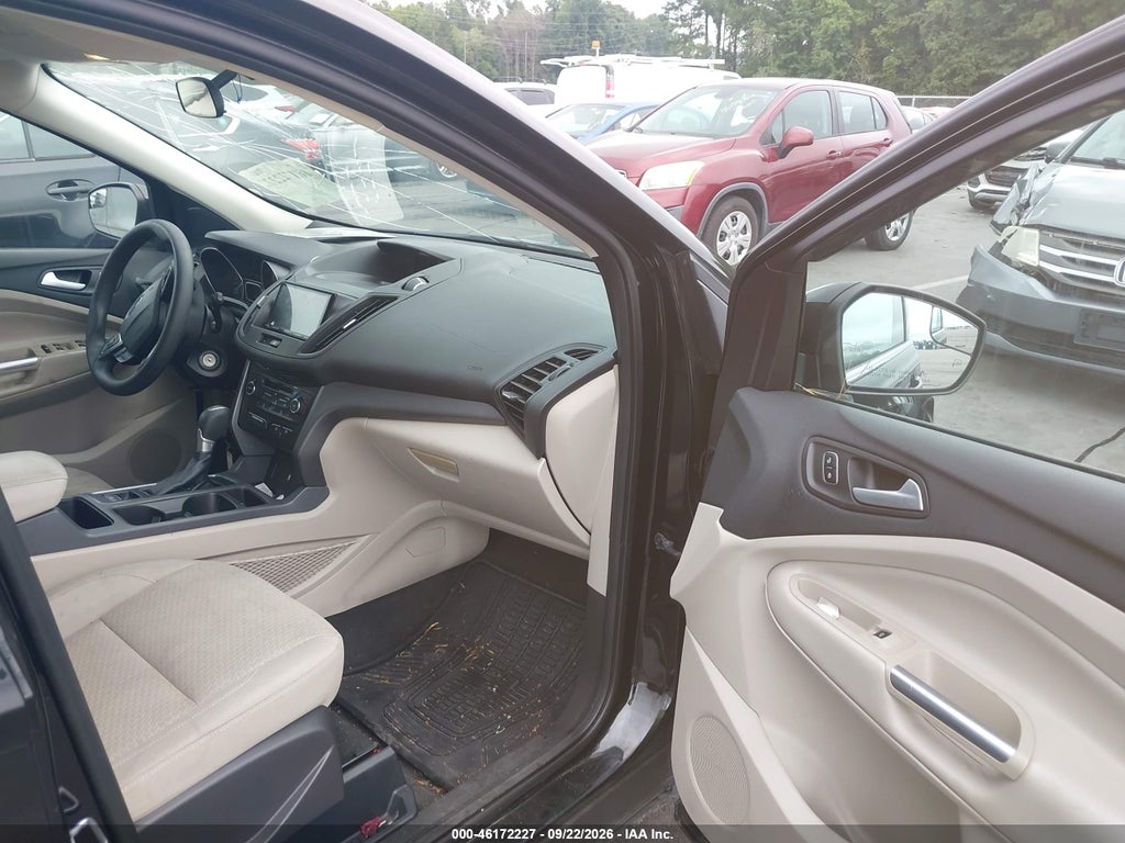 2017 Ford Escape SE photo 5