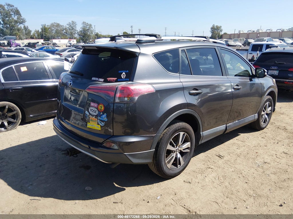 2016 Toyota RAV4 XLE photo 4