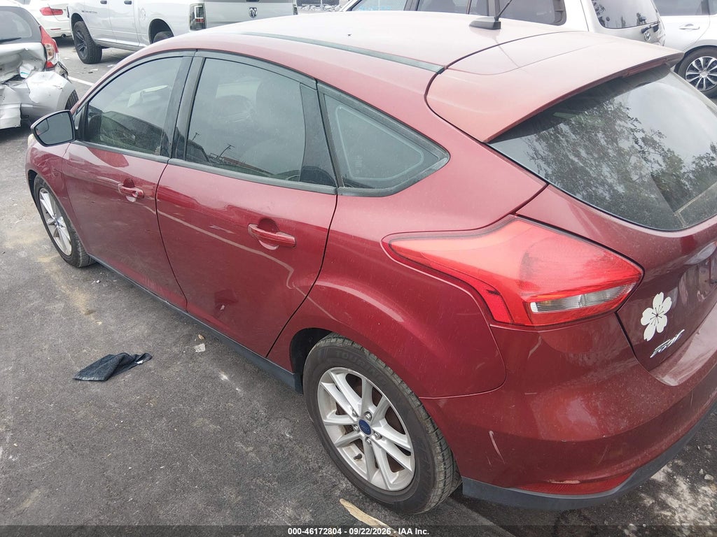 2015 Ford Focus SE photo 3