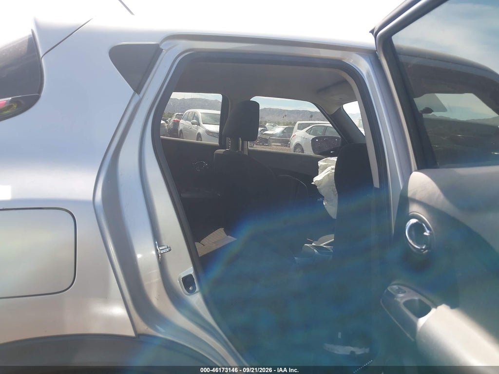 2015 Nissan Juke S photo 8