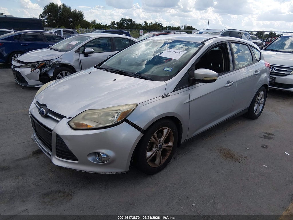 2014 Ford Focus SE photo 2