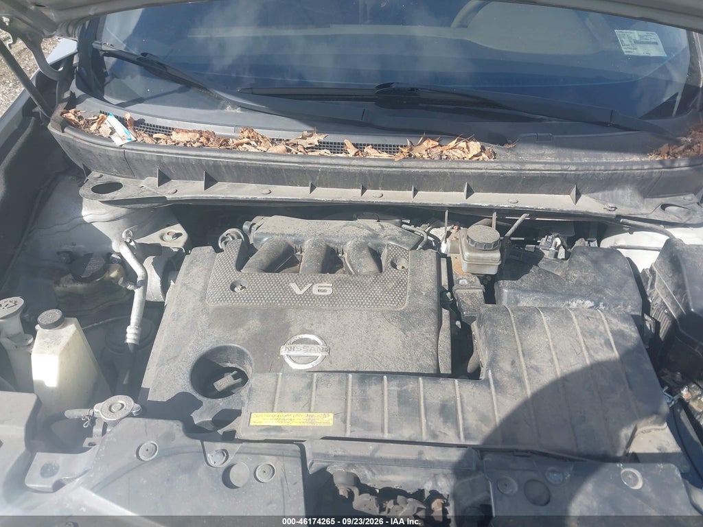 2011 Nissan Murano SV photo 10