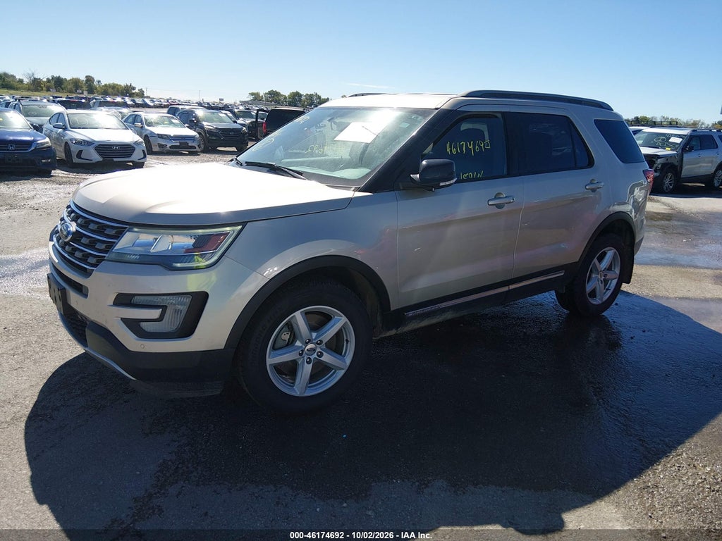 2017 Ford Explorer XLT photo 2