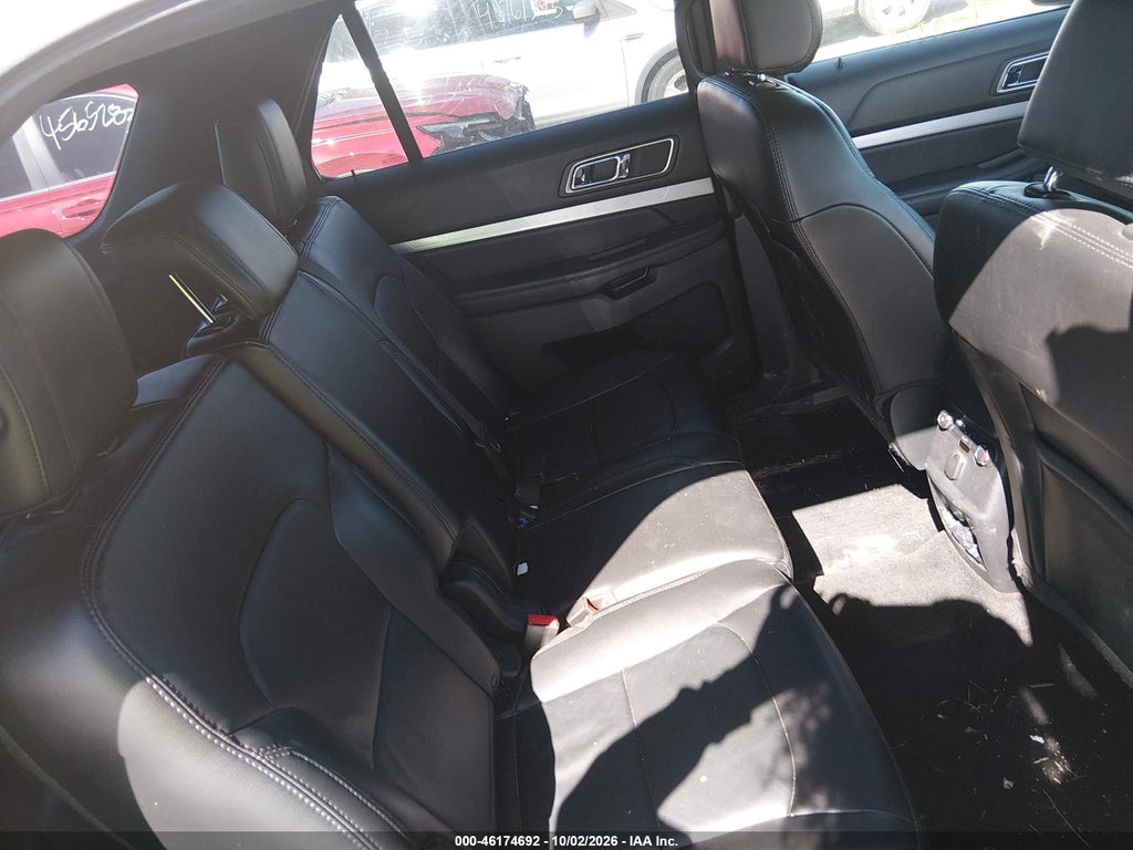 2017 Ford Explorer XLT photo 8
