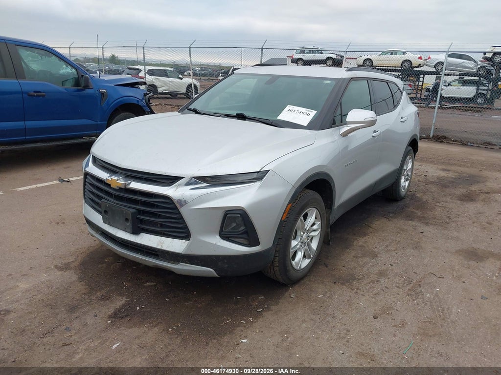 2019 Chevrolet Blazer photo 2