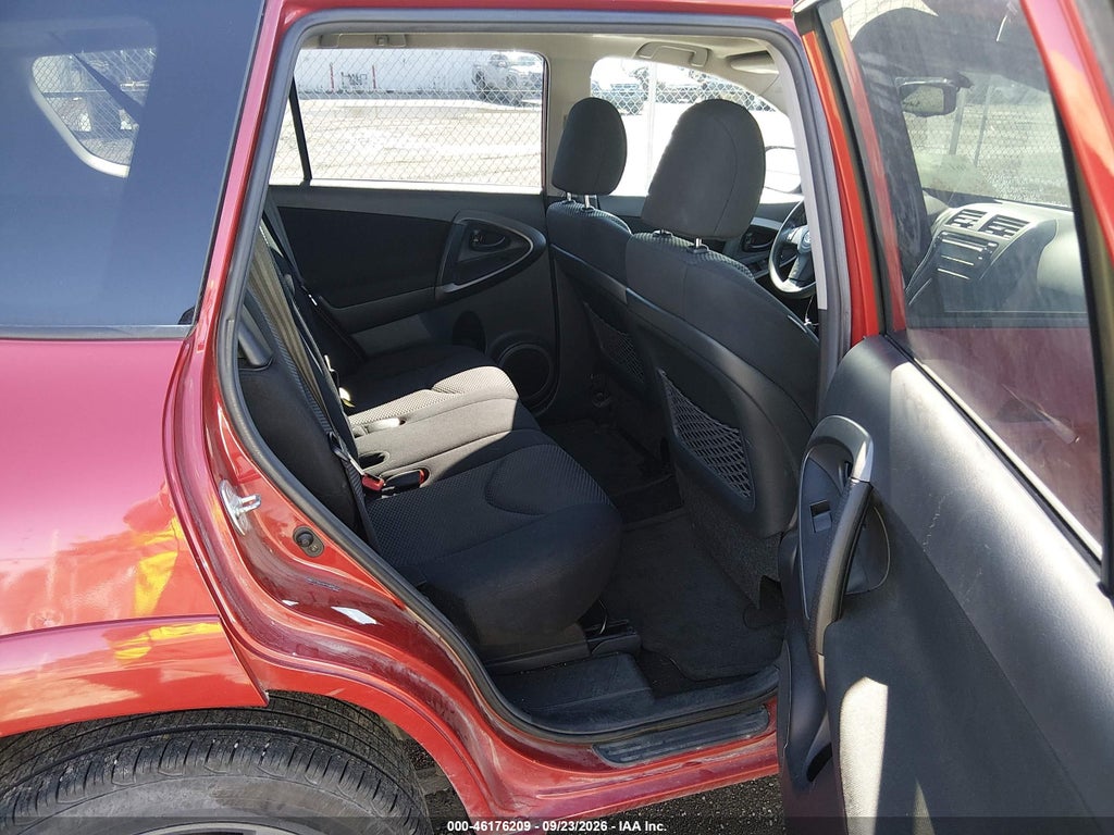 2012 Toyota RAV4 Sport V6 photo 8