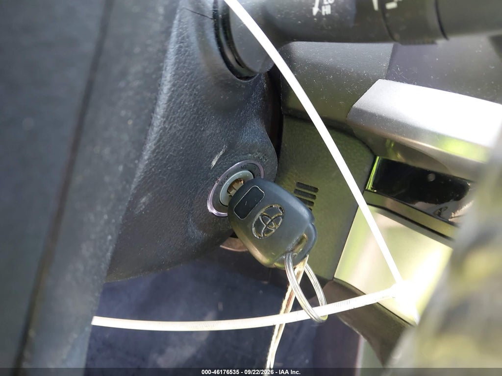 2017 Toyota Tacoma SR5 V6 photo 11