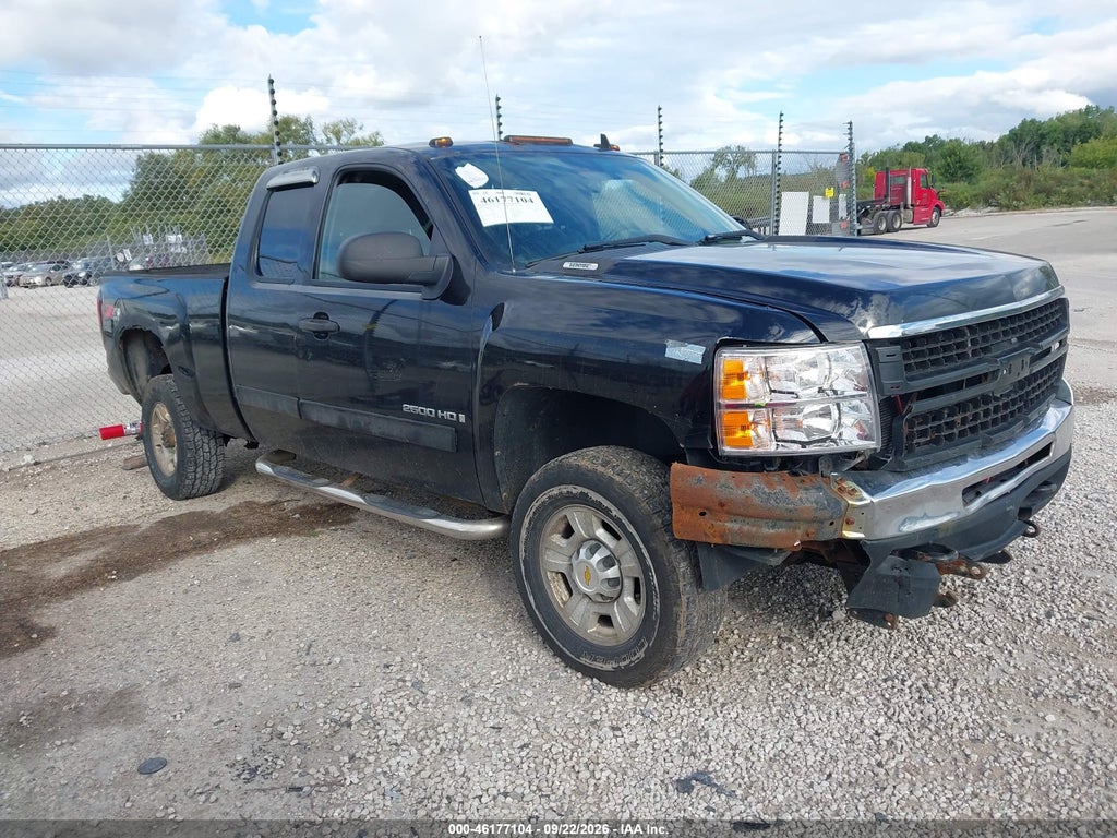 2009 Chevrolet Silverado 2500HD LT photo 1