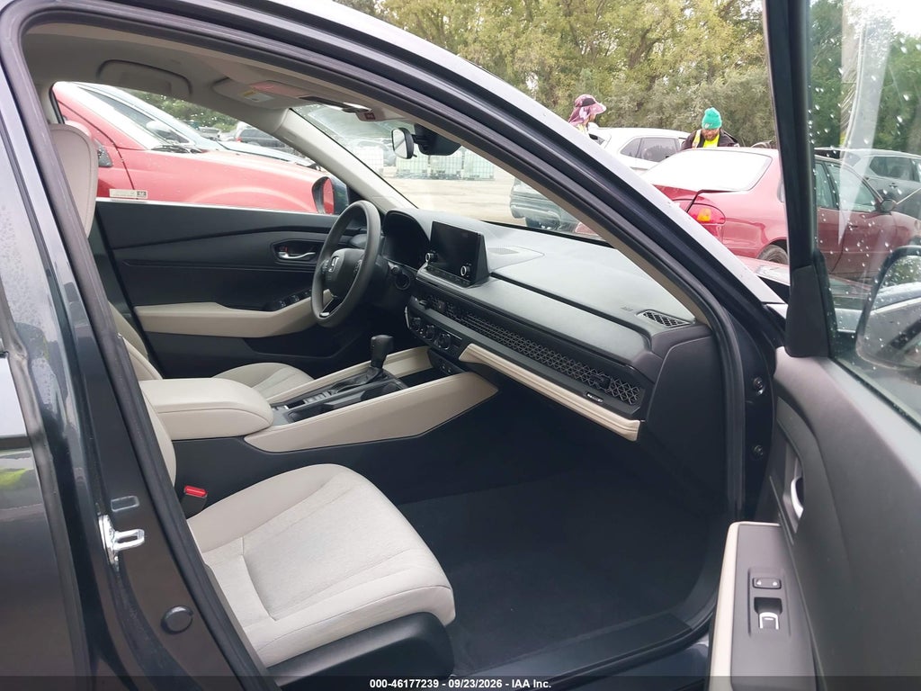 2025 Honda Accord LX photo 5