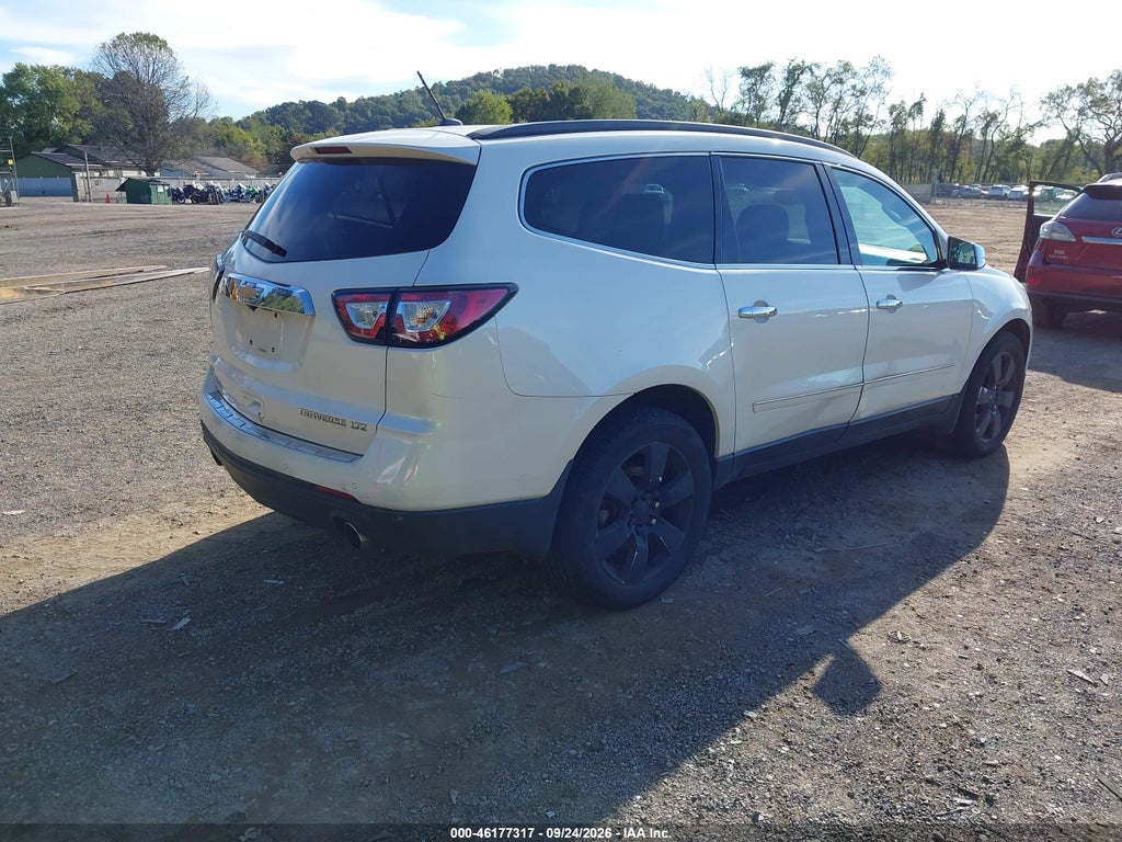 2014 Chevrolet Traverse LTZ photo 4
