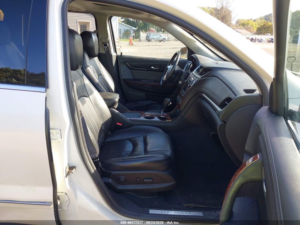 2014 Chevrolet Traverse LTZ photo 5
