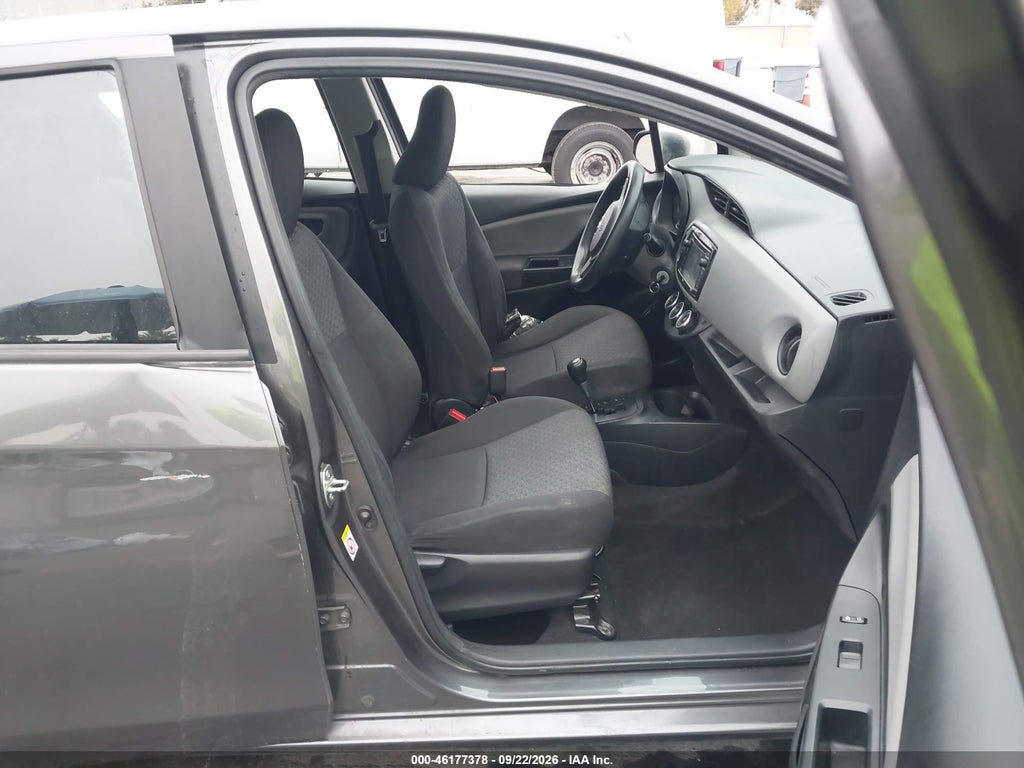 2016 Toyota Yaris L photo 5