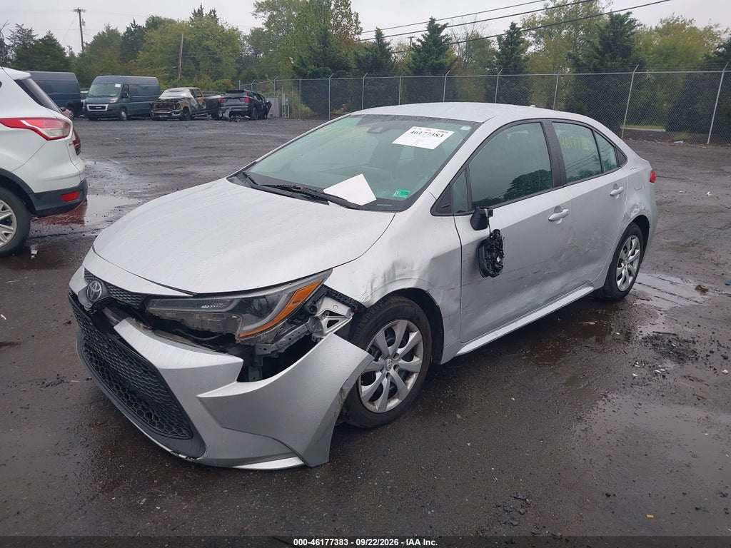 2020 Toyota Corolla LE photo 2