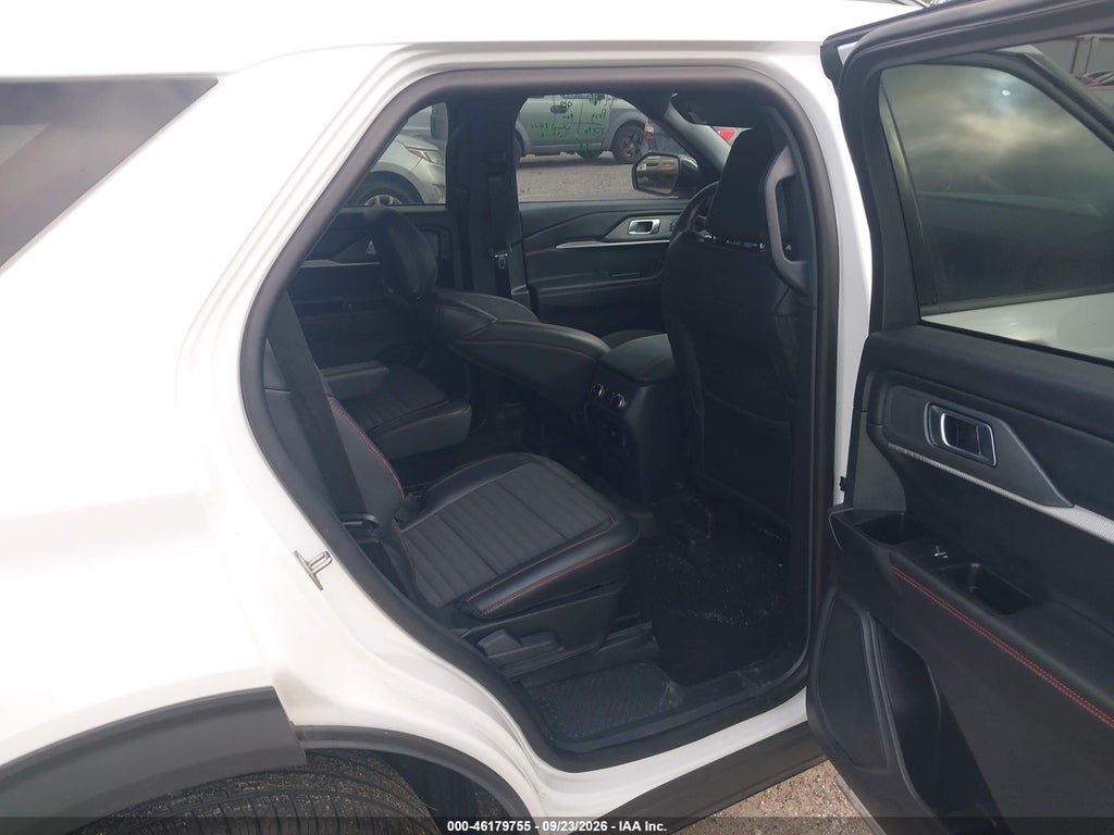 2026 Ford Explorer ST-Line photo 8