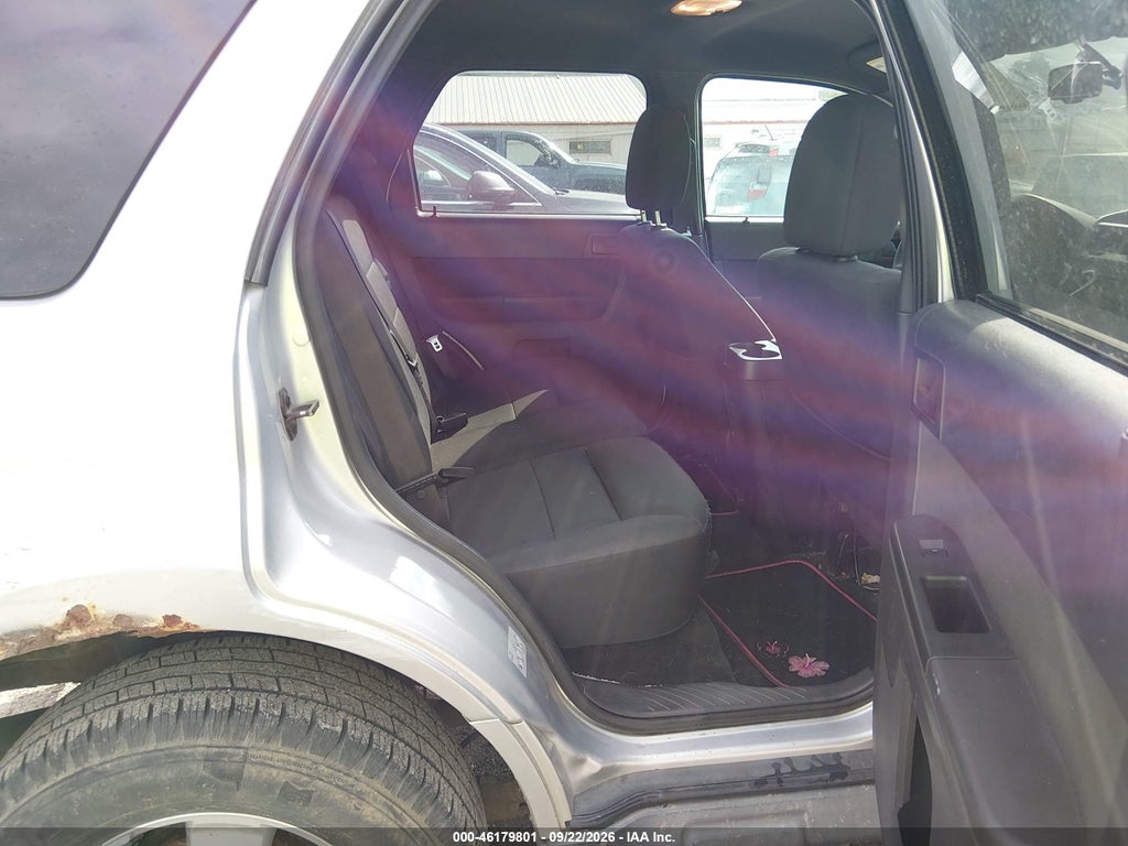 2011 Ford Escape XLT Automatic photo 8