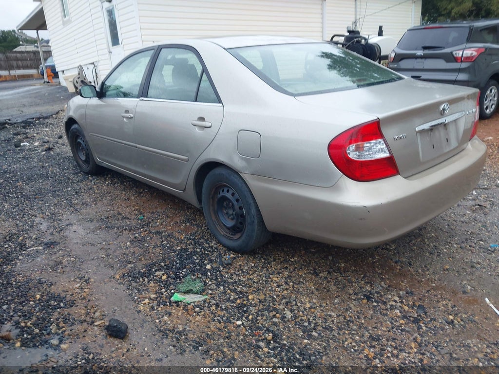 2003 Toyota Camry LE photo 3