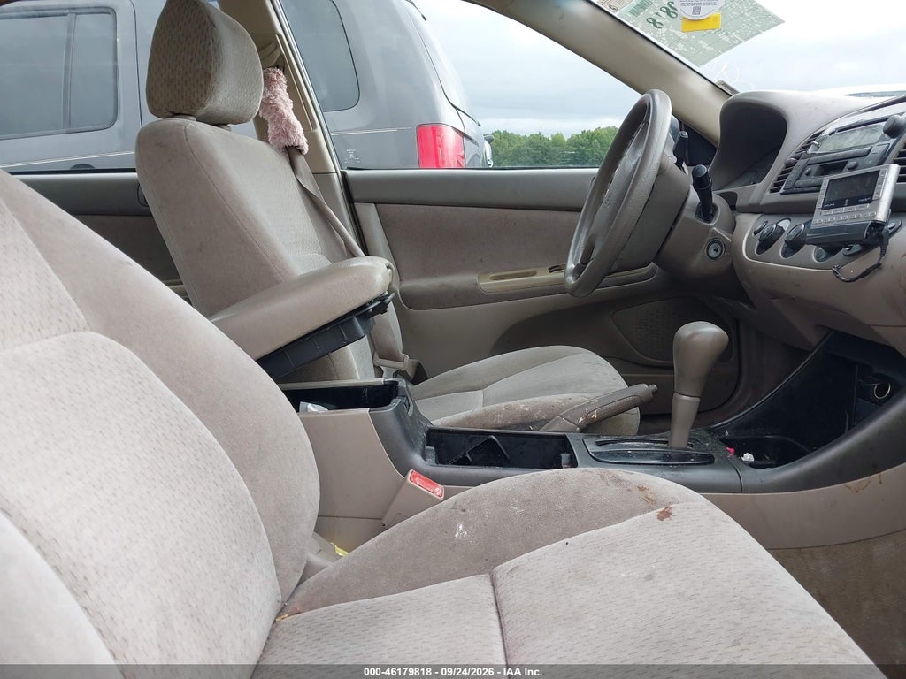 2003 Toyota Camry LE photo 5