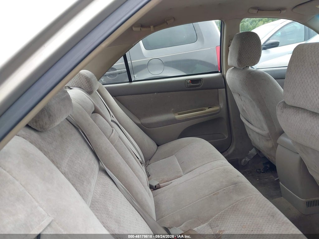 2003 Toyota Camry LE photo 8