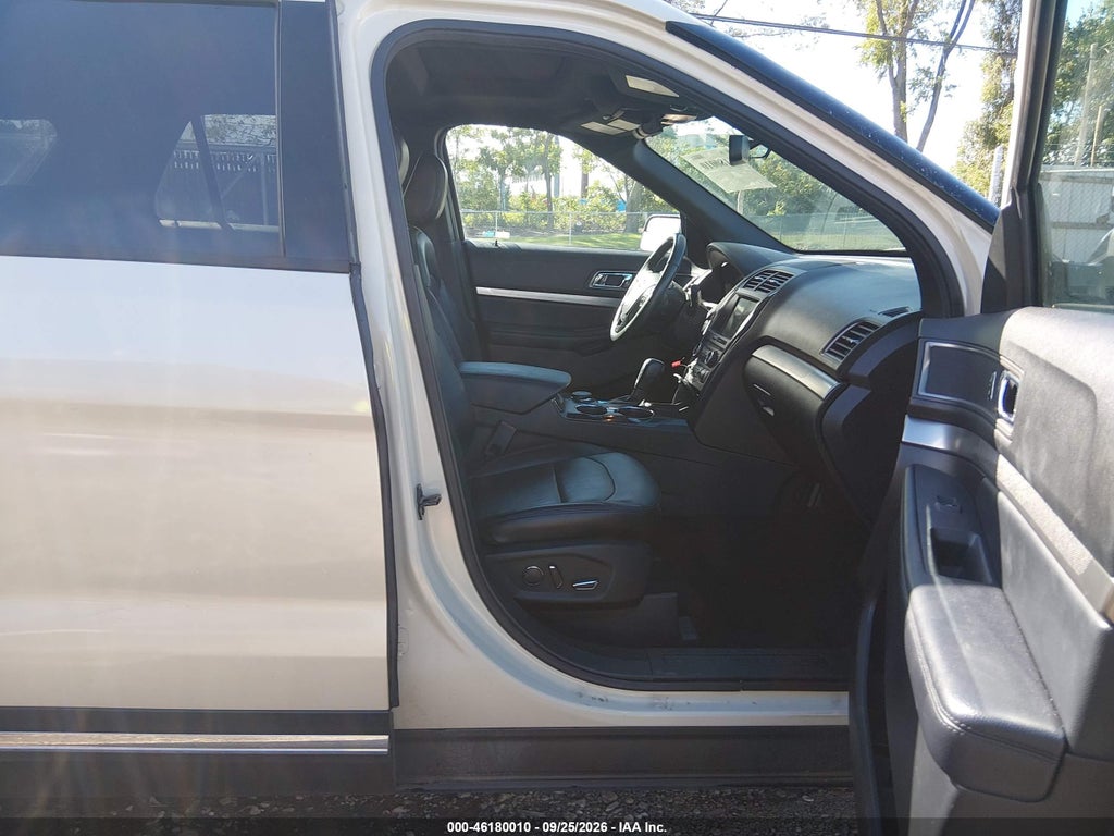 2018 Ford Explorer XLT photo 5
