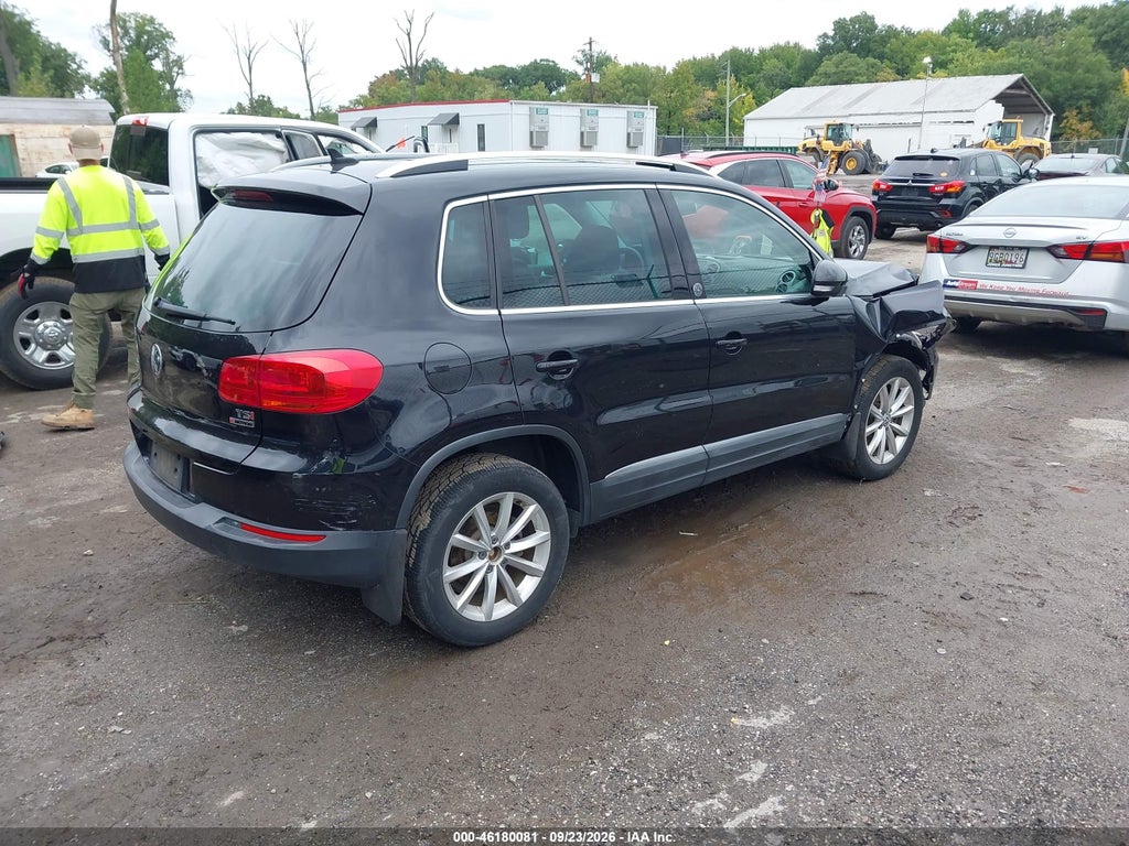 2017 Volkswagen Tiguan 2.0T Wolfsburg Edition photo 4