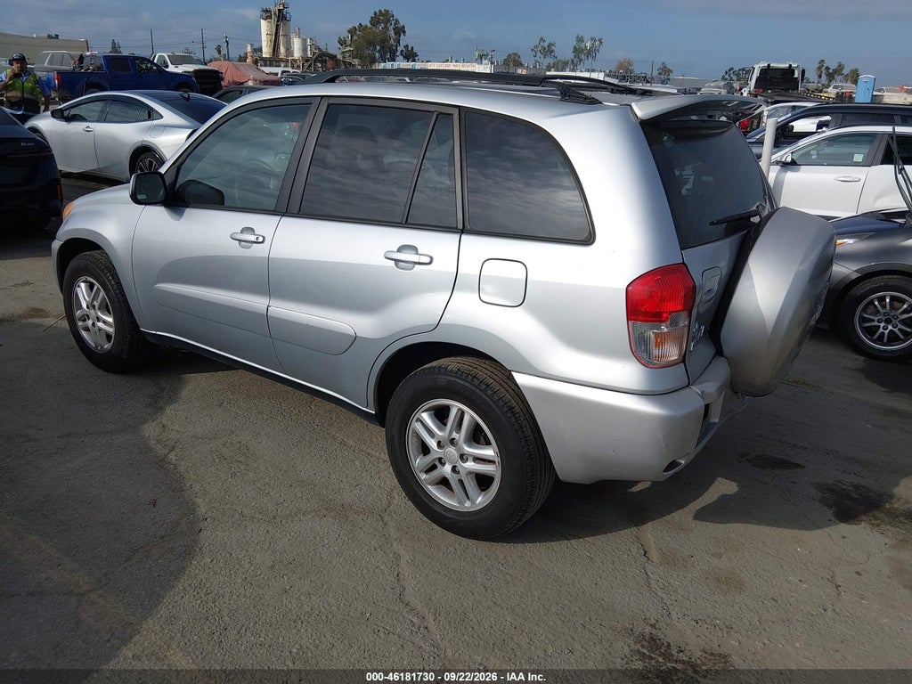 2003 Toyota RAV4 photo 3