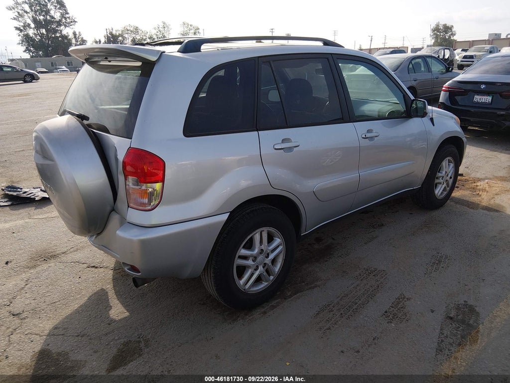 2003 Toyota RAV4 photo 4
