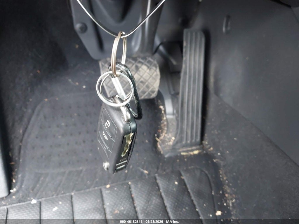 2017 Volkswagen Tiguan 2.0T/2.0T S photo 11