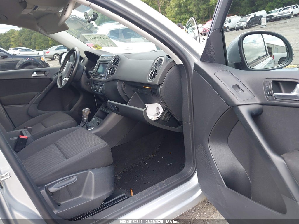 2017 Volkswagen Tiguan 2.0T/2.0T S photo 5