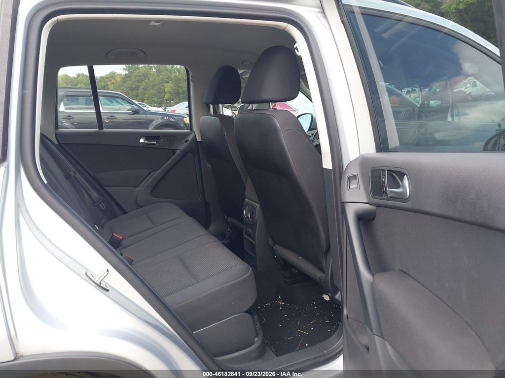2017 Volkswagen Tiguan 2.0T/2.0T S photo 8
