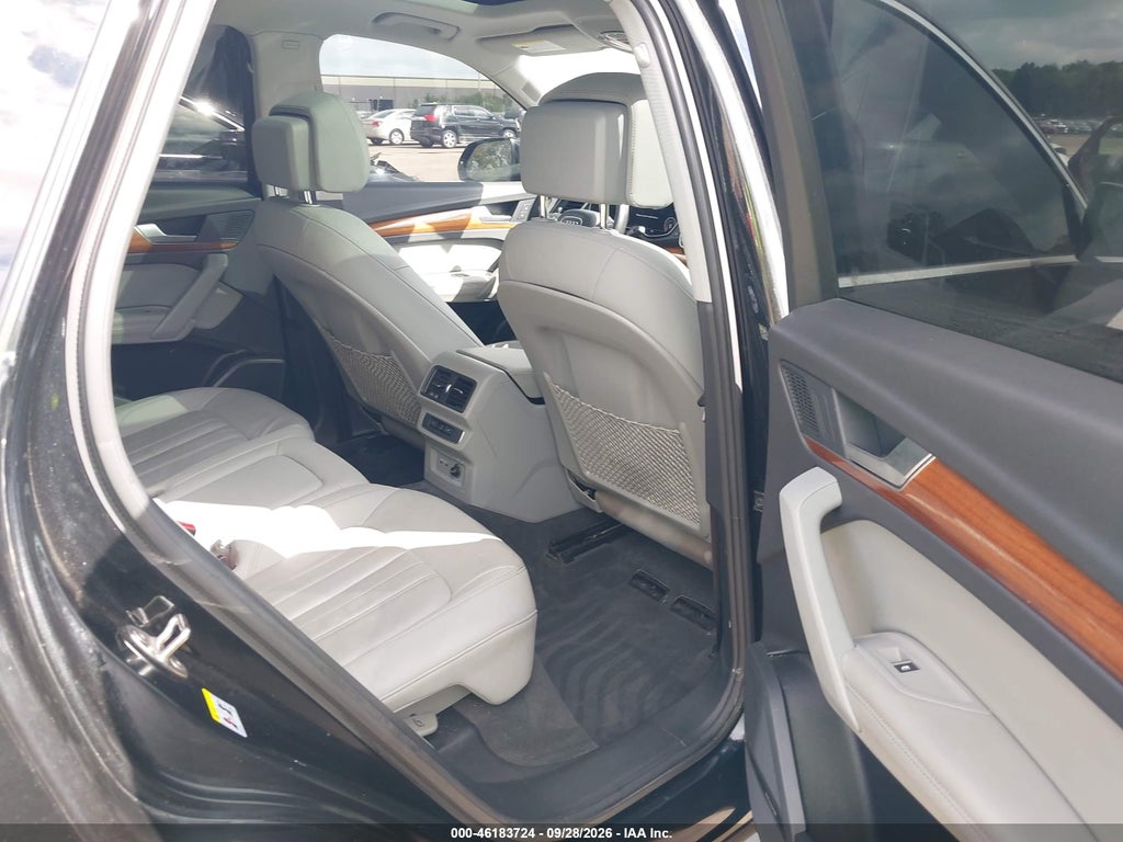 2022 Audi Q5 Premium Plus 45 Tfsi S Line Quattro S Tronic photo 8