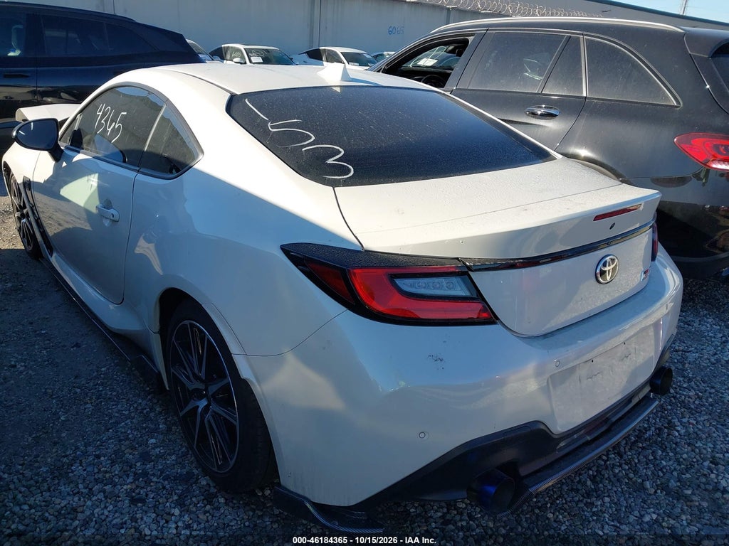 2025 Toyota GR86 photo 3