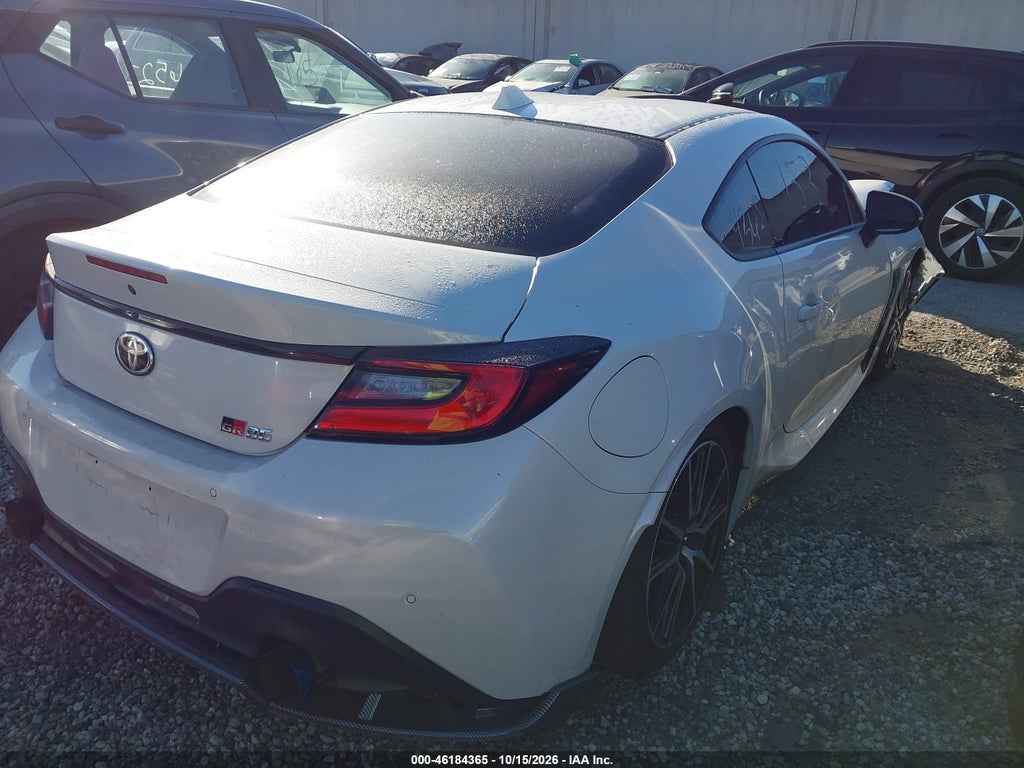 2025 Toyota GR86 photo 4