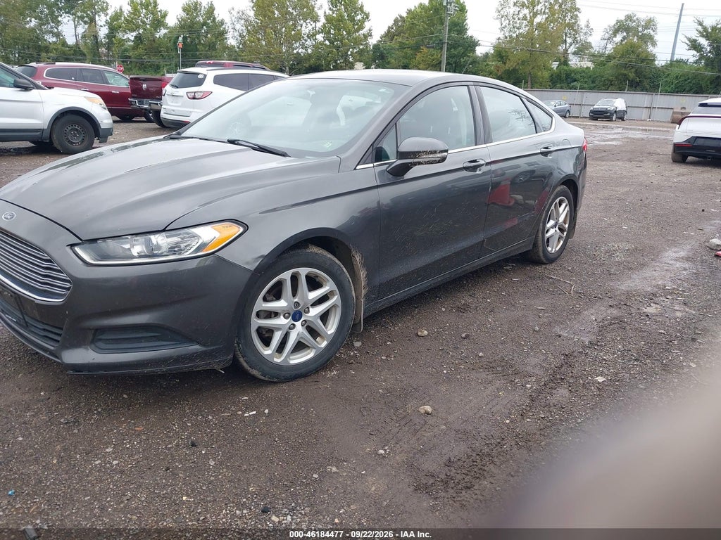 2015 Ford Fusion SE photo 2